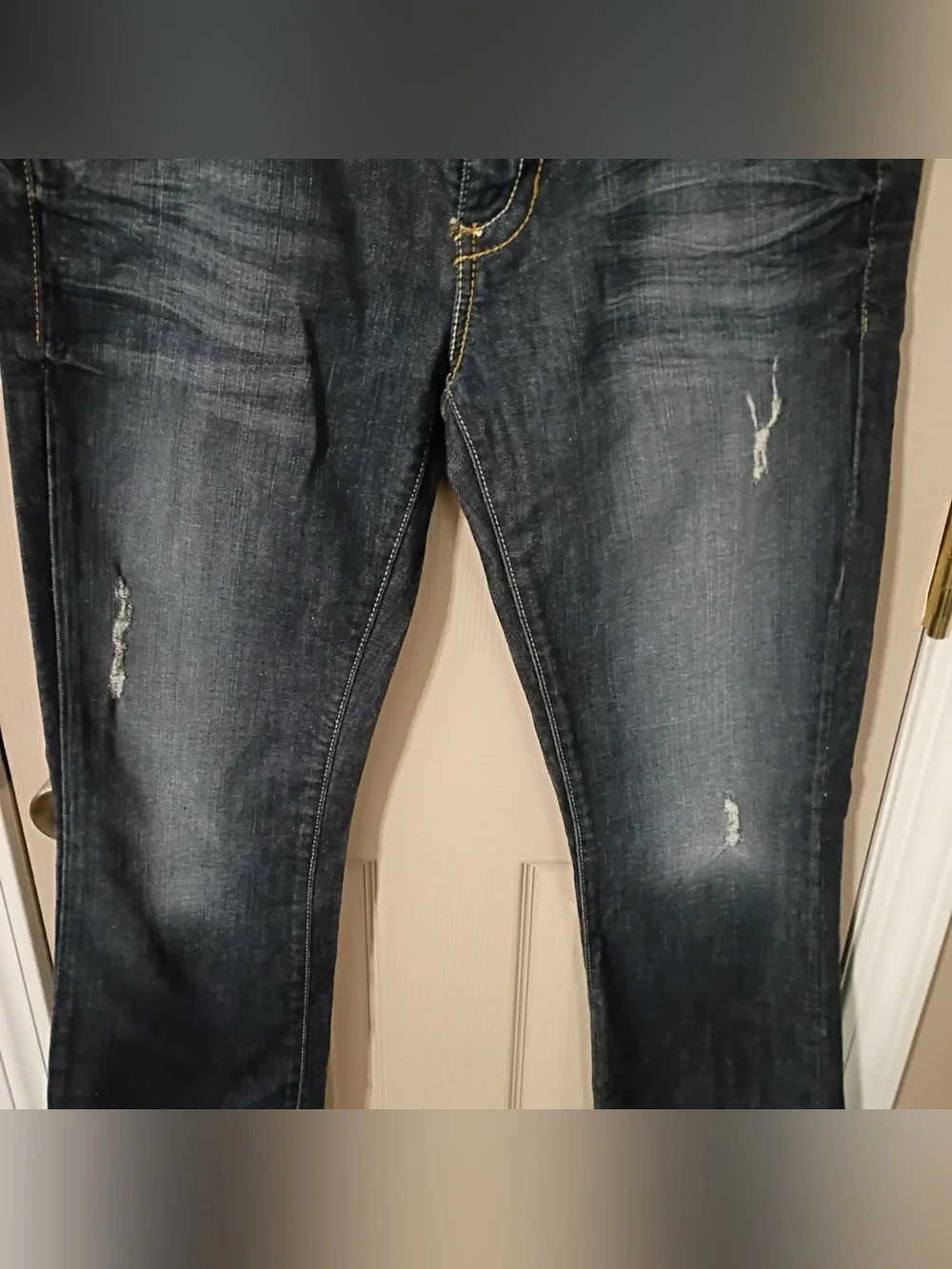 Guess Jeans Daredevil Boot Cut Y2K dark wash distressed jeans. Size 30.